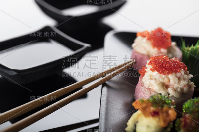 寿司。