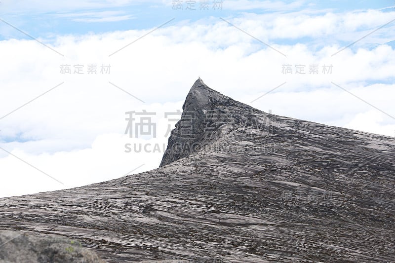 南峰(3911米)，马来西亚沙巴州基纳巴卢山