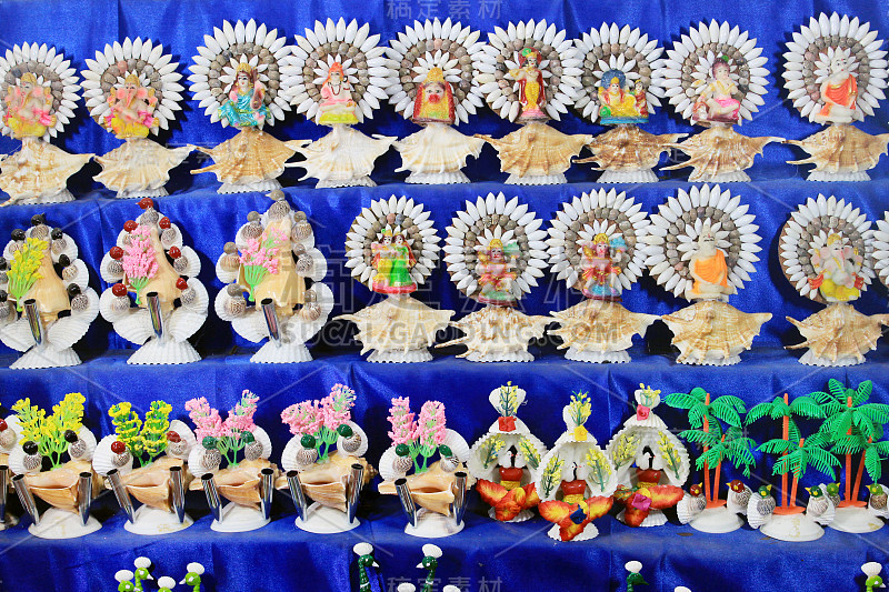 色彩鲜艳的手工。室内装饰展示品。