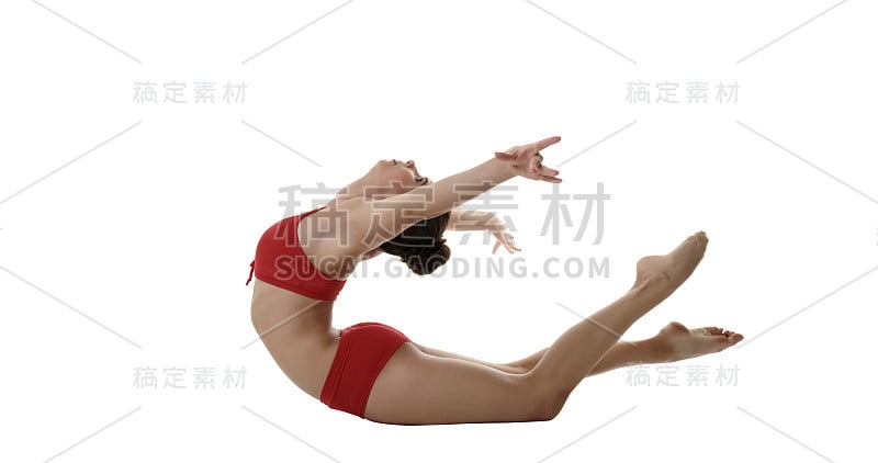 可爱的女体操运动员对着镜头弓起了背