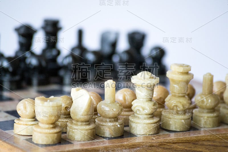 象棋游戏从左边