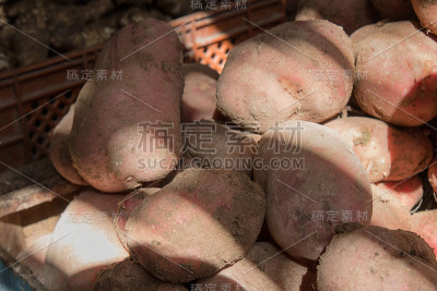 摩洛哥市场上的土豆