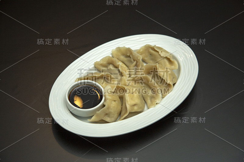 煮饺子