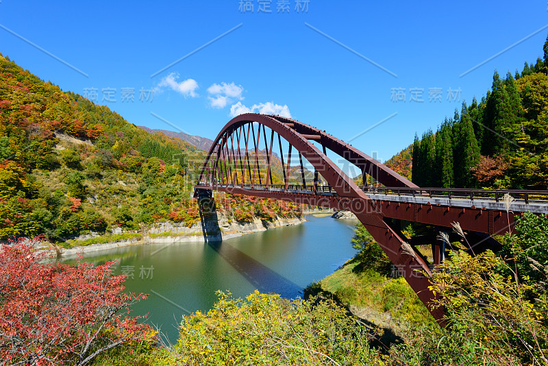 长野的奥索坂那峡谷