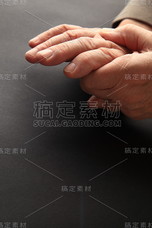 手痛与文字空间