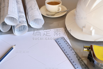 新项目施工工程师的工作台面升高