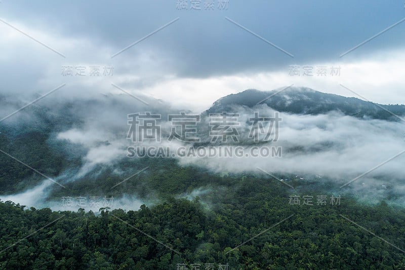 中美洲朦胧的玛雅山脉