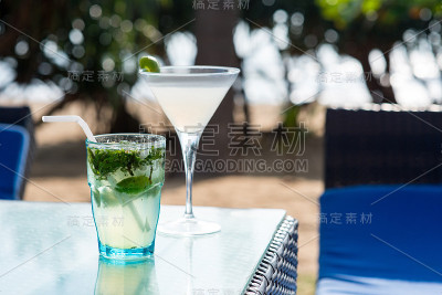 玛格丽特和莫吉托鸡尾酒
