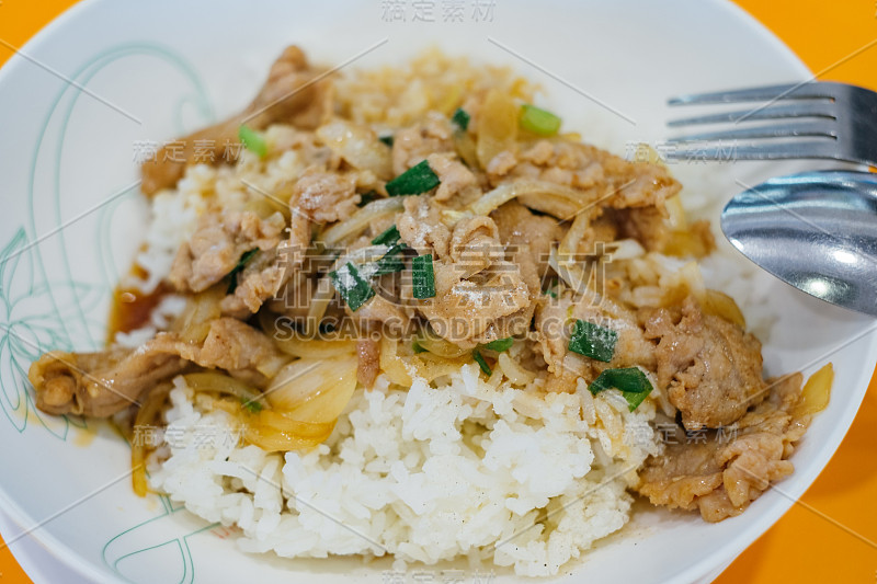 甜汁猪肉炒饭