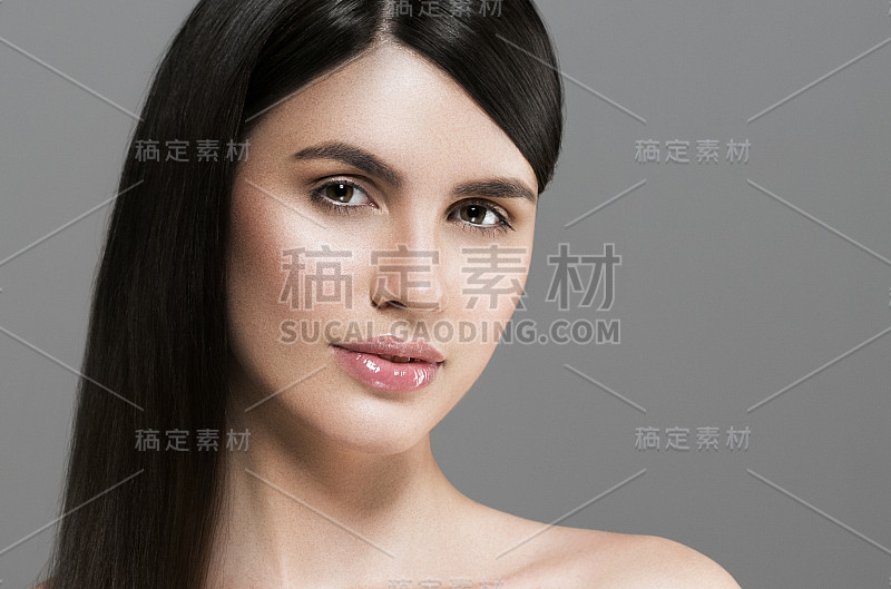 女人化妆品特写美颜写真，为美发厅美丽的人们和健康的皮肤和头发。