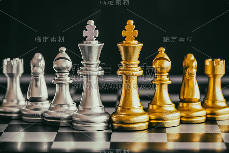 战略象棋战斗智力挑战游戏棋盘。成功的战略概念。国际象棋商业领袖和成功的想法。国际象棋战略游戏商业竞争