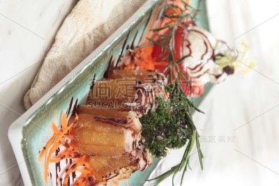 面包和烤面包