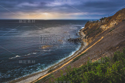 Toveemor Trail在一个阴天