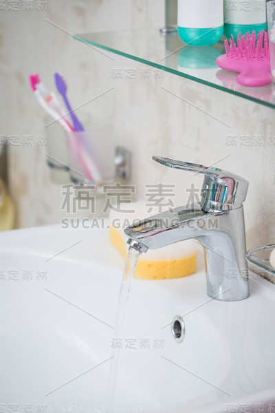 水龙头,水槽