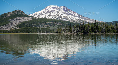 山湖