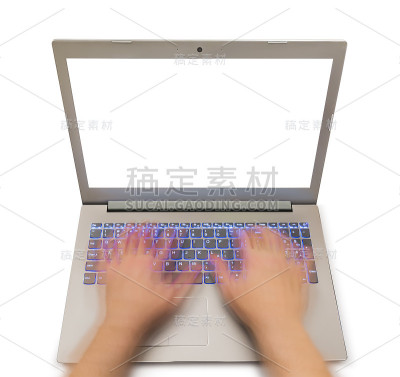 笔记本和运动模糊了双手