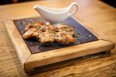 酱汁鸡腿