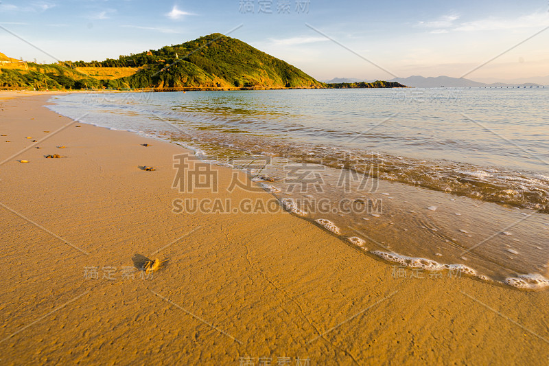 美丽的海滩在芽庄越南-背景越南