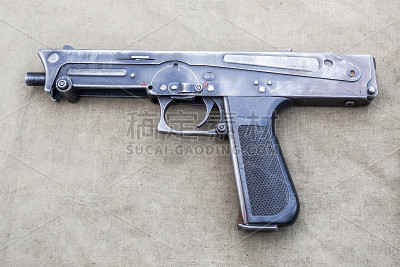 冲锋枪PP-93 -个人防御武器