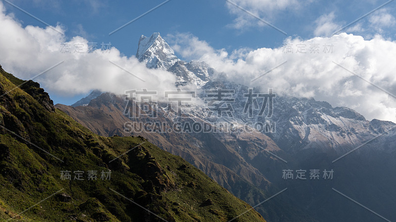 尼泊尔,安纳普尔纳峰。四旬斋雪山徒步。