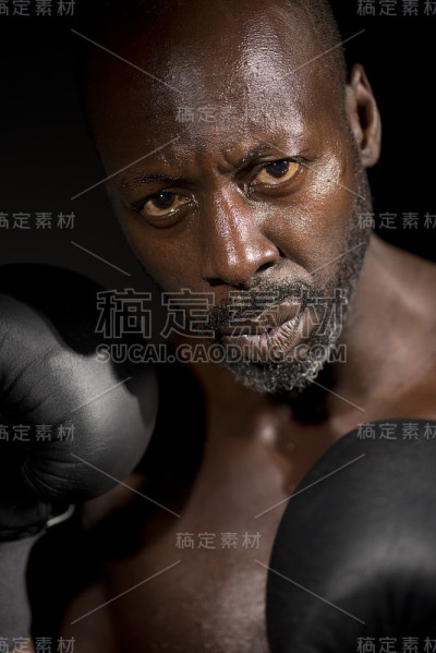 美国黑人拳击手