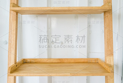 书架上