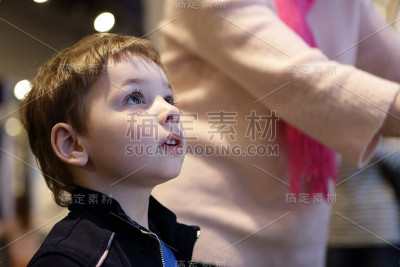 男孩肖像