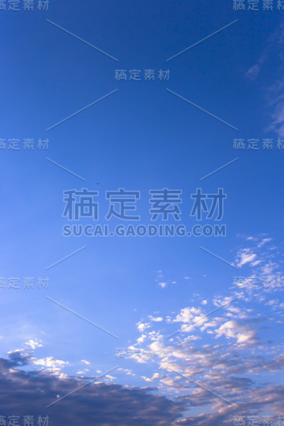 蓝天，阳光和云彩