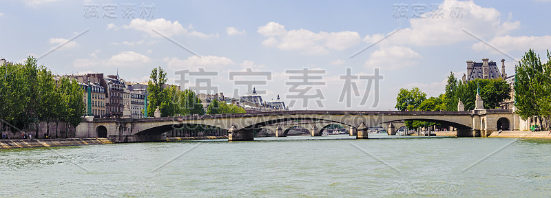 卡鲁塞尔桥(bridge du Carrousel)是巴黎的一座桥，横跨塞纳河，位于杜伊勒里宫河沿和