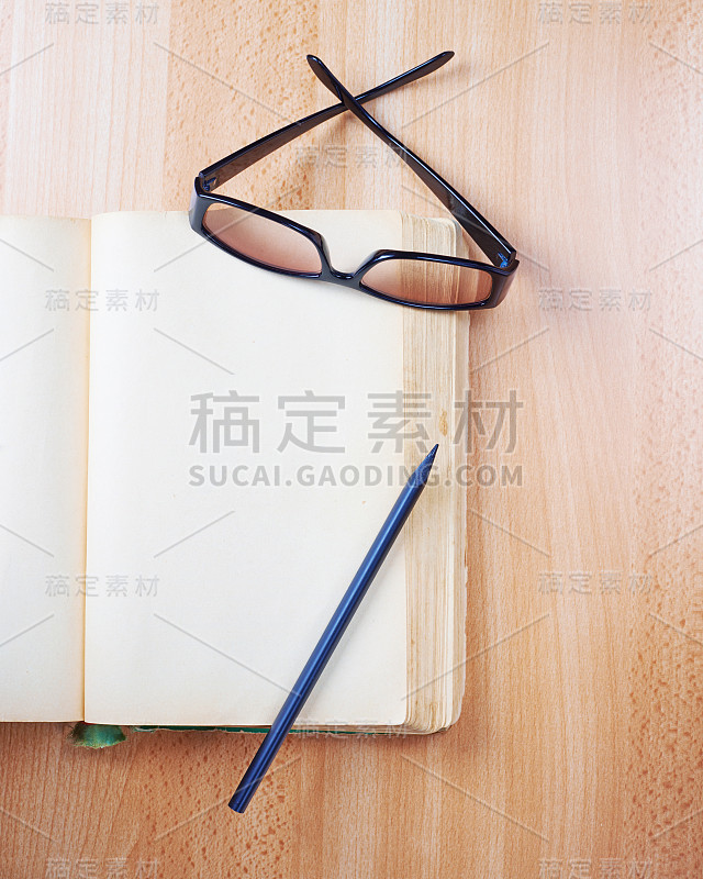 翻开旧书作文