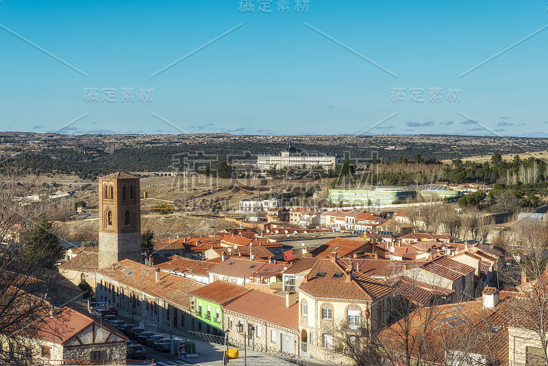 从堡垒墙上看到的阿维拉全景。(Castilla Leon)，西班牙。