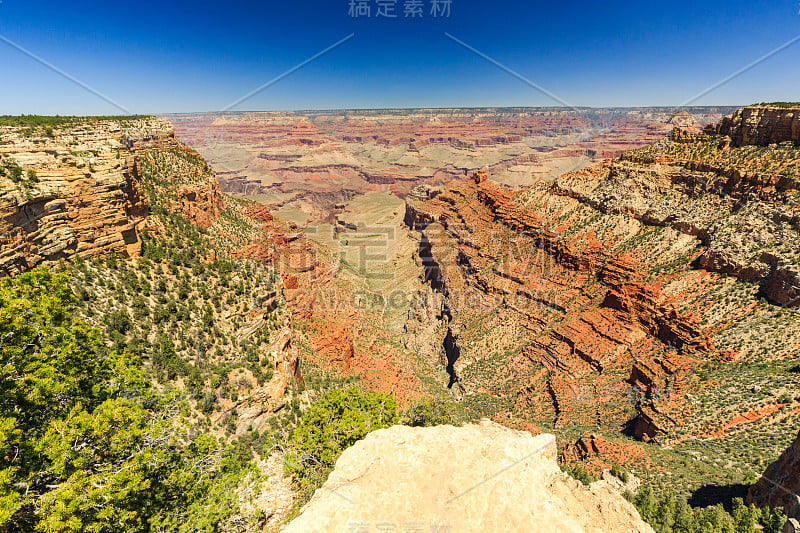 大峡谷南缘，晴天，蓝天