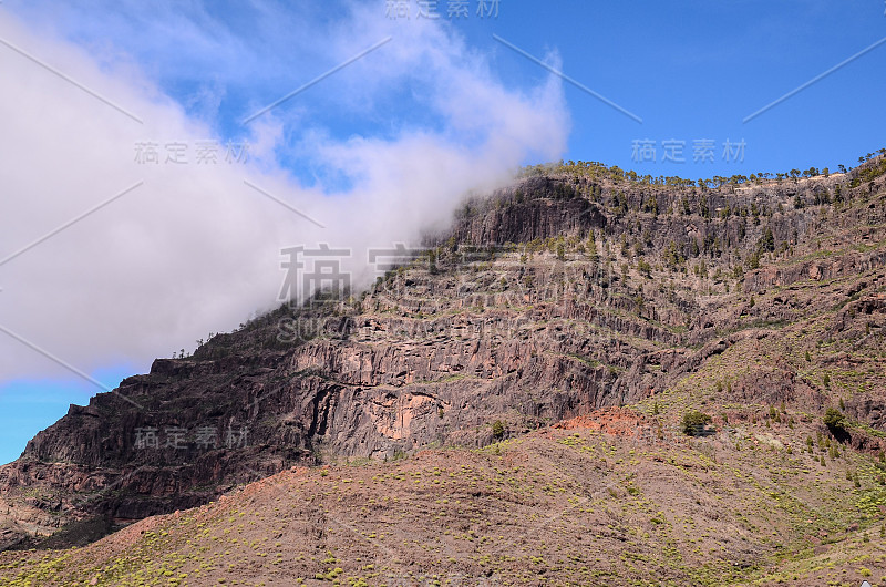 大加纳利岛的火山岩玄武岩地层