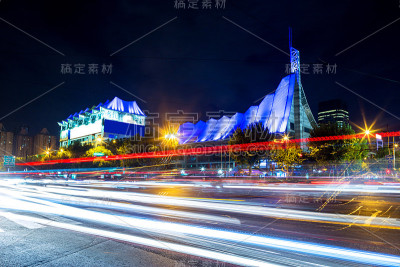 夜间城市的交通状况