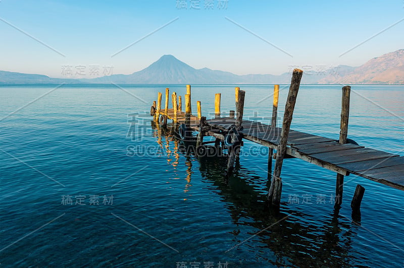 危地马拉阿提特兰湖日出码头