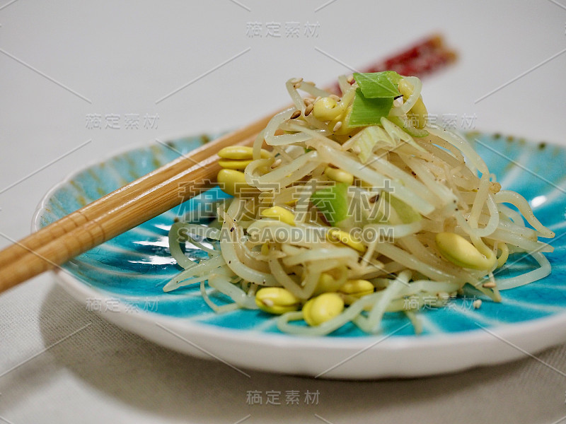 韩国菜调味豆芽，混合豆芽