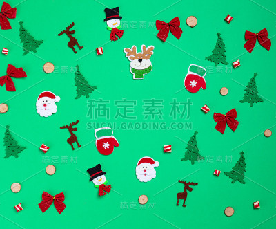 圣诞背景有不同的庆祝符号。明信片。新年快乐概念