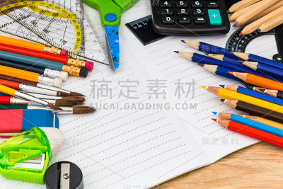 大量的小学入学用品