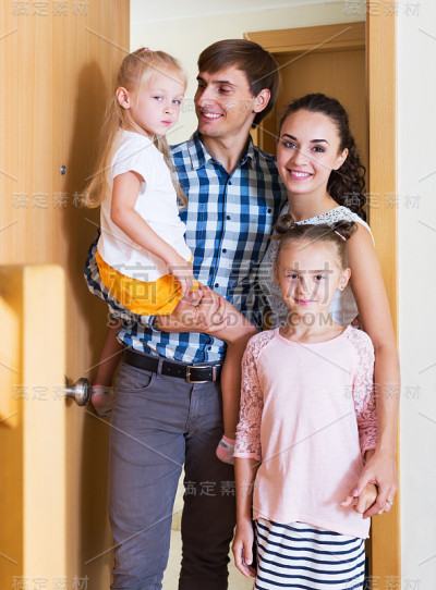 家庭和钥匙的新公寓