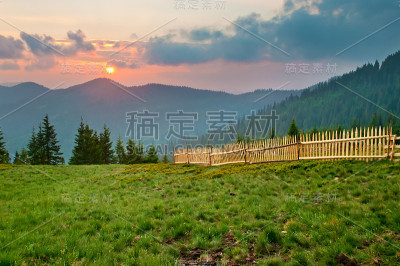 木栅栏的对角线