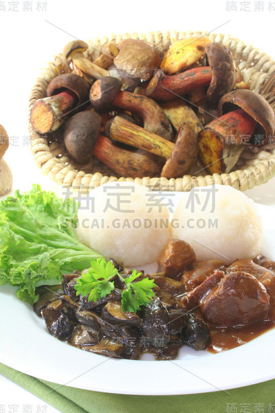 游戏菜炖牛肉
