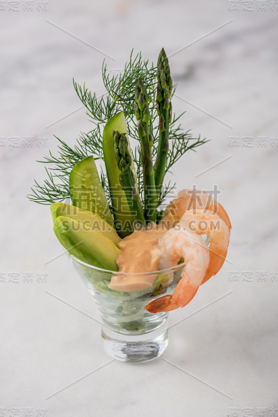 牛油果对虾鸡尾酒牛油果芦笋黄瓜