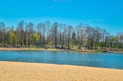 美丽的春天景色。
