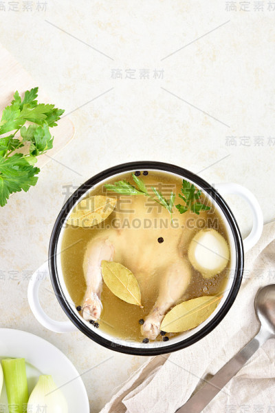 蔬菜鸡汤