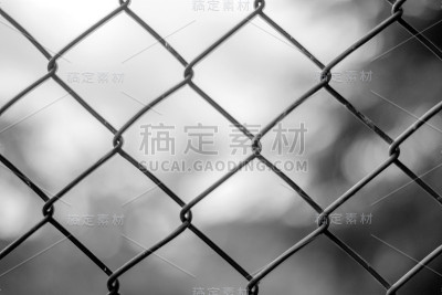 栅栏的囚犯。