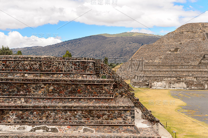 特奥蒂瓦坎的月亮金字塔(Piramide de Luna)，是前哥伦布美洲时期许多中美洲金字塔的所在