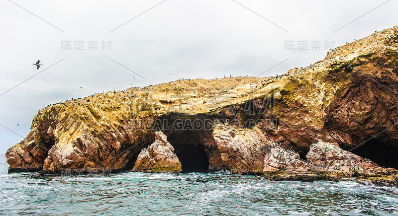 巴列斯塔斯群岛的岩层，皮斯科省帕拉卡斯区，位于秘鲁南海岸。