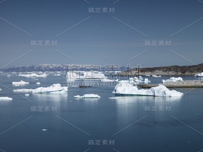 格陵兰岛北冰洋上的冰山