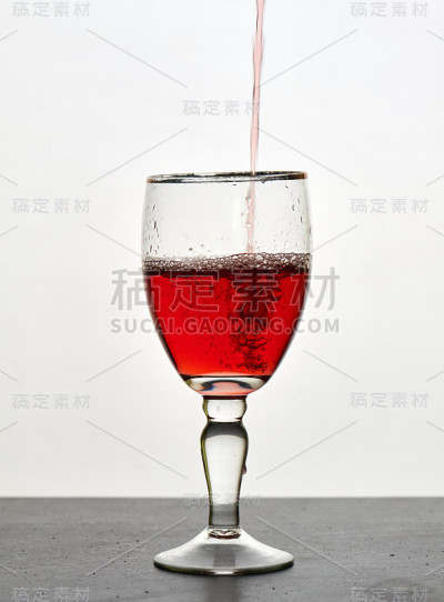 把美味的葡萄酒
