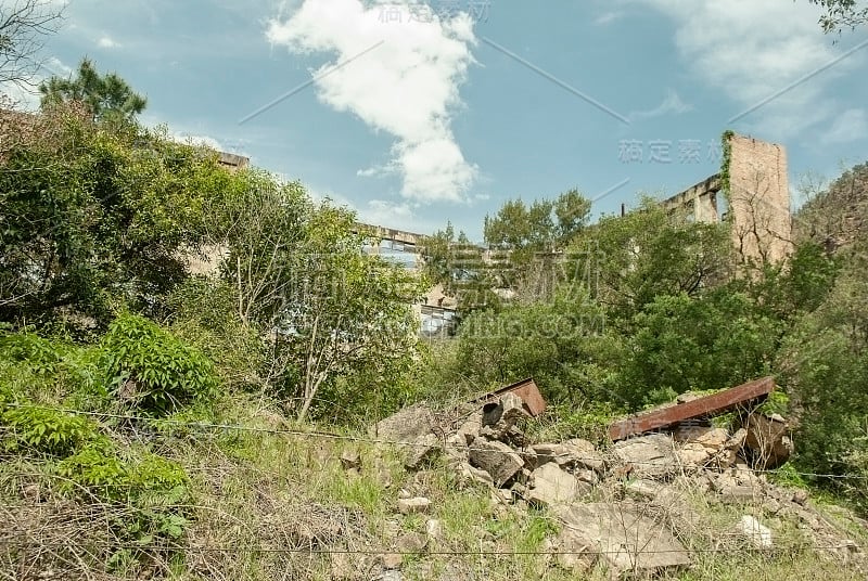 格伦·戴维斯油页岩炼油厂废墟，格伦·戴维斯，利特高地区，澳大利亚新南威尔士